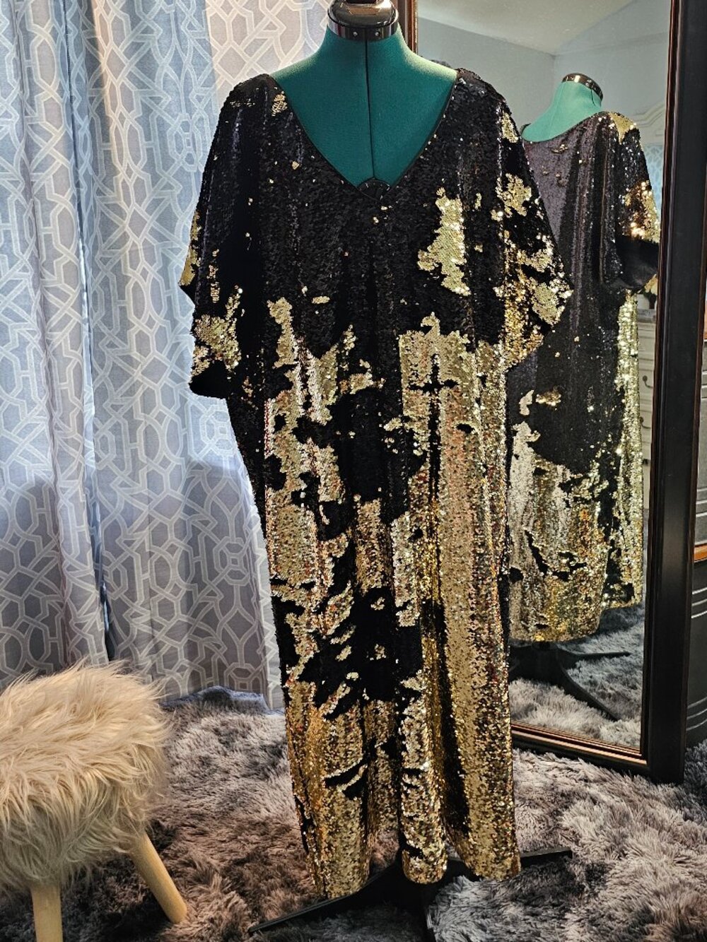 Tracee Ellis Ross Black & Gold Sequin Mini Dress – Size 3X